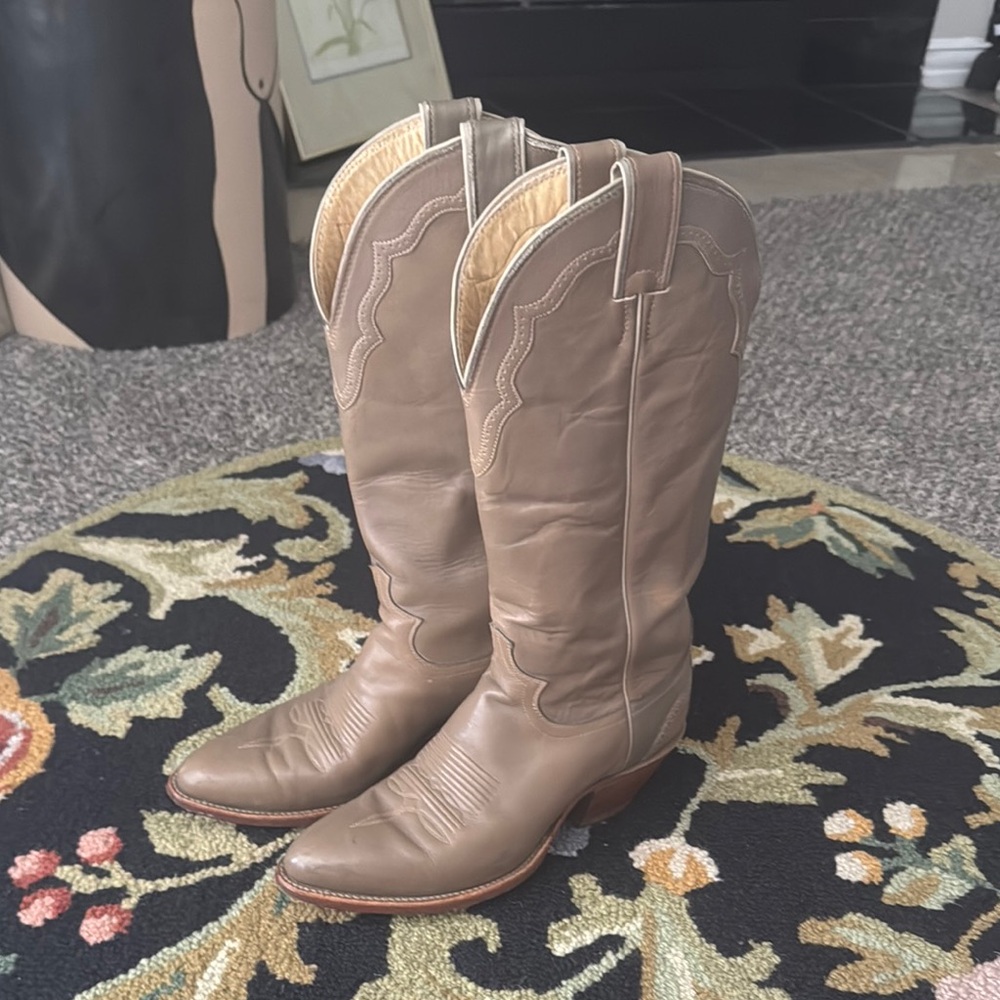 Justin Boots Women's Taupe Cowboy Boots